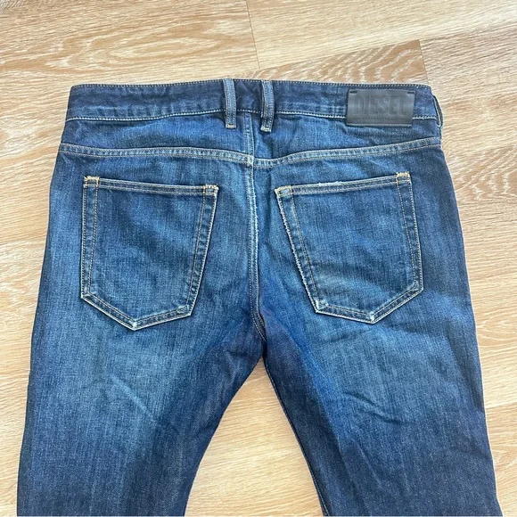 Diesel Men's Deep Indigo Bootcut Jeans size 32